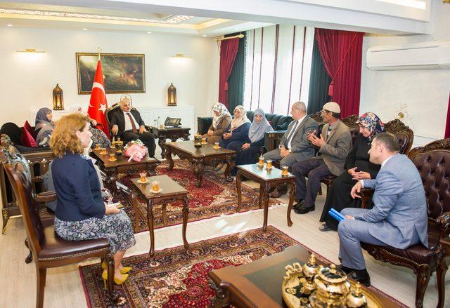 Vali Zorluoğlu, yaşlıların gününü kutladı