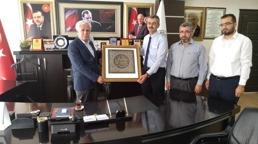 M&uuml;ft&uuml; &Ccedil;evik Toprak ile bir araya geldi