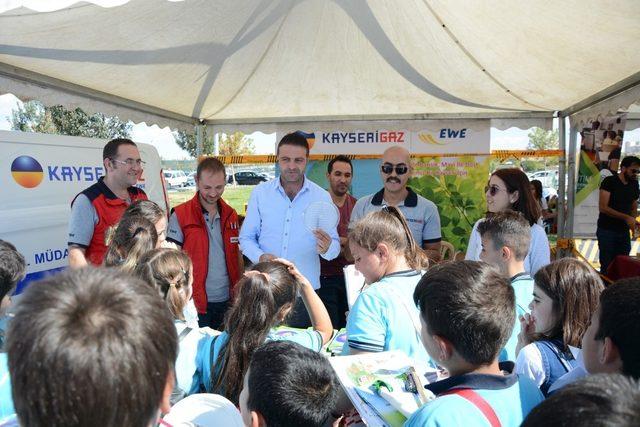 Kayserigaz Bilim Şenliği’ne katıldı