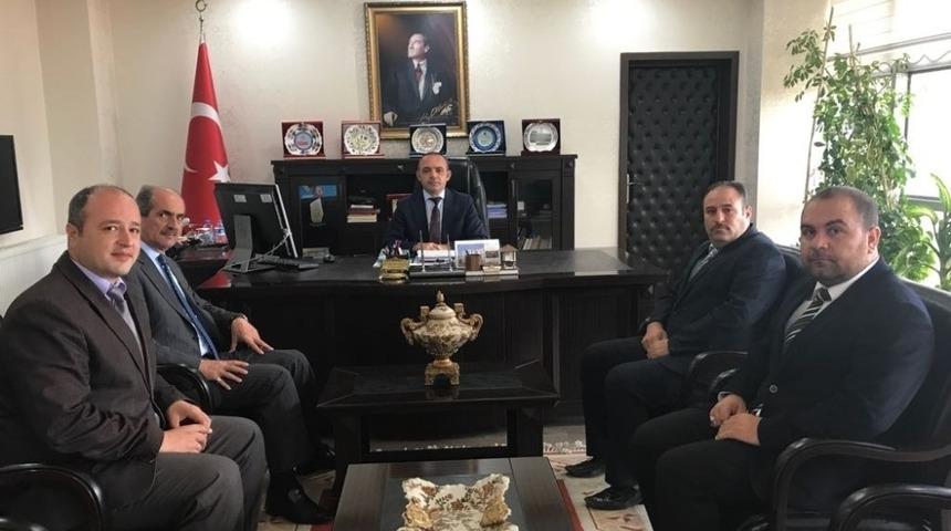 Kaymakam &Ouml;ner &rdquo;Camilerimiz manevi huzura kavuştuğumuz mekanlardır&rdquo; dedi.