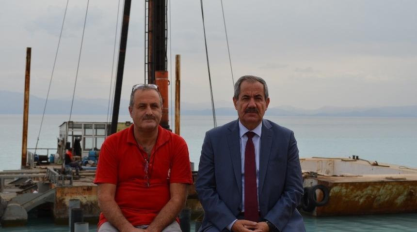 Adilcevaz&rsquo;a tekne yanaşma iskelesi