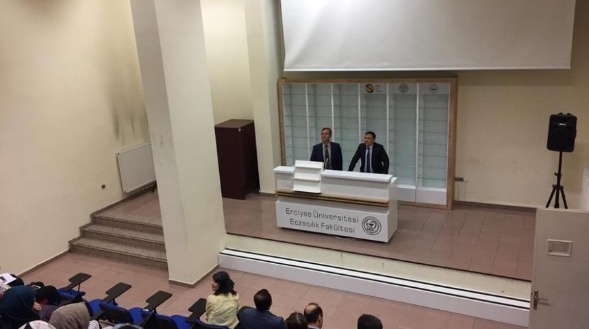 ERÜ Rektörü Eczacılık Fakültesi Öğrencileriyle Buluştu