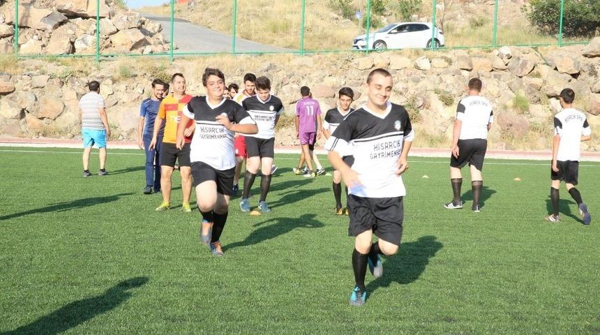 Melikgazi&rsquo;den Spor Kul&uuml;plerine futbol sahası tahsisi