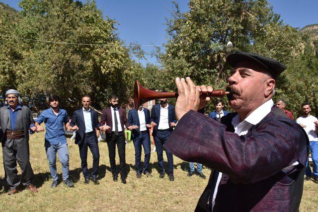 Jirki aşiretinin lideri, düğünlerde havaya silah sıkılmasını yasakladı