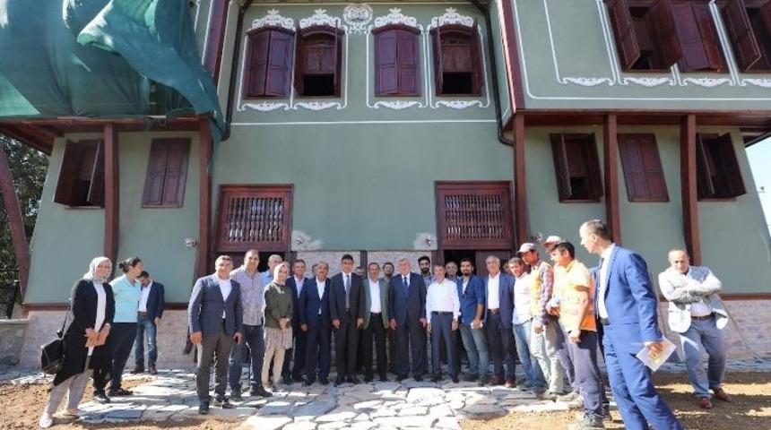 Başkan Karaosmanoğlu&rsquo;ndan Demirci Konağı&rsquo;nda inceleme