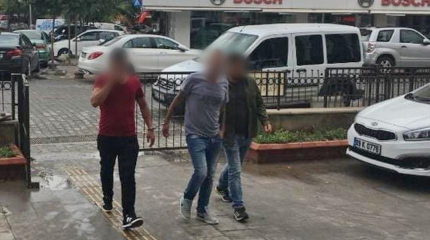 Kuşadası&rsquo;nda 540 gram esrarla yakalanan 2 ş&uuml;pheli tutuklandı