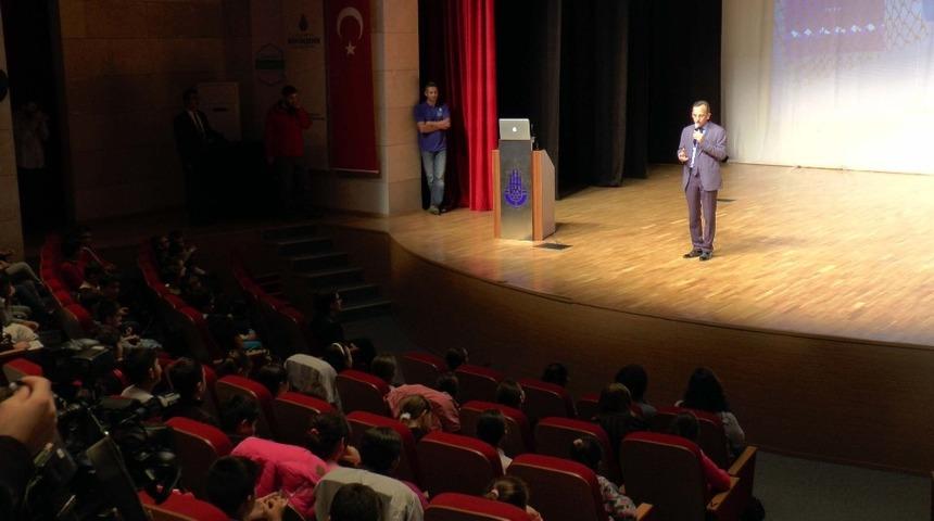 İBB &ouml;ğrencilere deniz, kıyı ve plaj temizliğine y&ouml;nelik seminer verdi