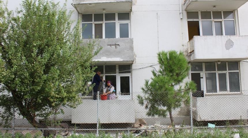 &Ccedil;ardak Askeri Lojmanlar kurs binası oluyor