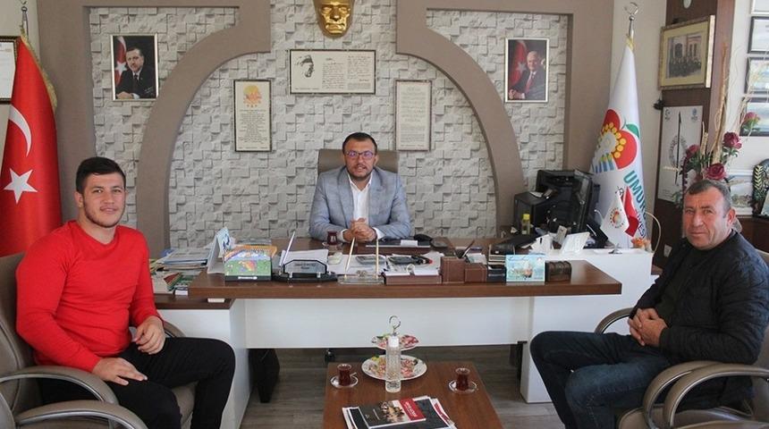 Milli güreşçiden Başkan Yavaş’a şampiyonluk sözü