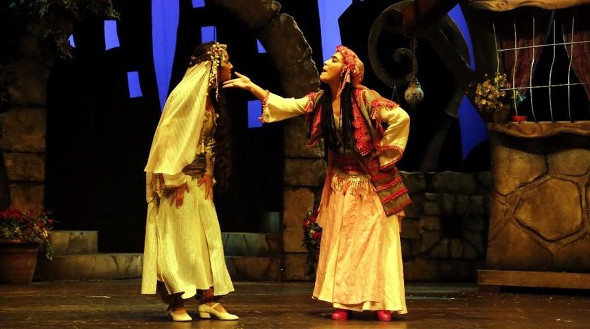 &ldquo;Kanlı Nigar&rdquo; yeniden seyircisiyle buluşuyor