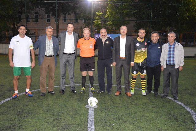 Mehmet Akif İnan Kurumlar Arası Futbol Turnuvası başladı