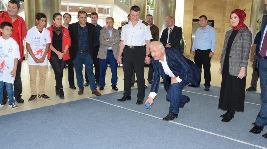 Torbalı&rsquo;da Yaşlılar G&uuml;n&uuml; nedeniyle mini Bocce turnuvası