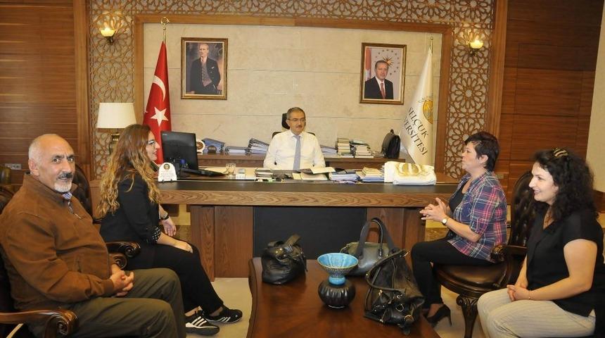 Rekt&ouml;r Şahin, ikinci &uuml;niversite kaydını yaptı