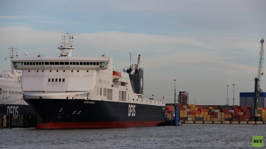 Yüzlerce kişiyi taşıyan feribotta önce patlama sonra yangın!