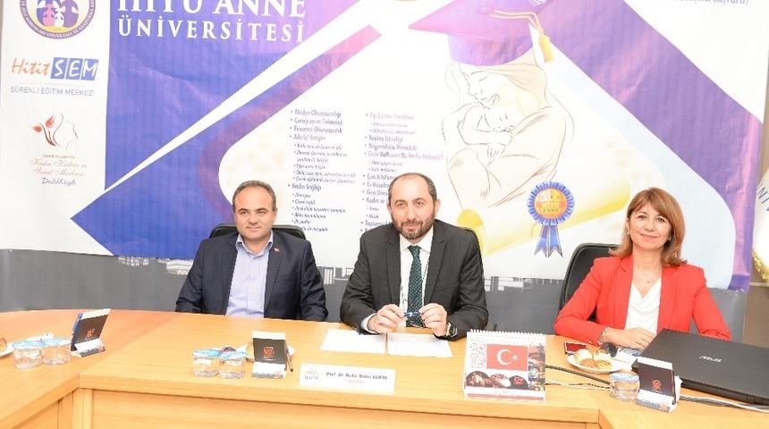 Hitit Üniversitesi kapılarını annelere açıyor