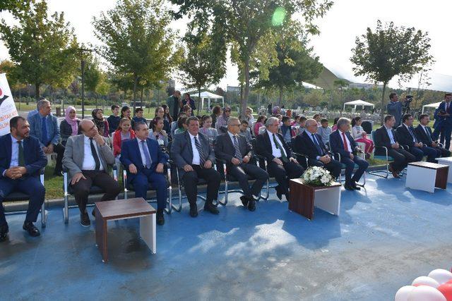 Manisa’da bilim, sanat ve kültürü buluşturan şenlik