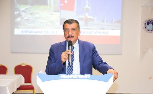 Gürkan, AK Parti yeni il yönetimi ile bir araya geldi