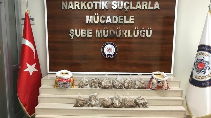 U&ccedil;akla İstanbul&rsquo;a g&ouml;t&uuml;r&uuml;lmek istenen 6 kilo eroin polise takıldı