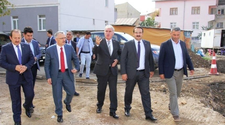 Ağbal, belediye projelerini inceledi