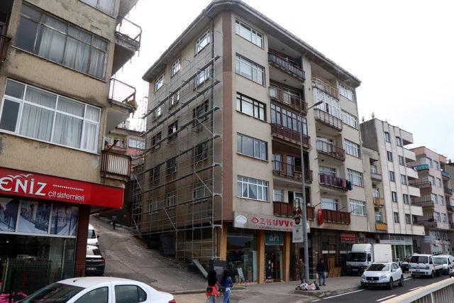 İş g&uuml;venliği hi&ccedil;e sayıldı,&nbsp;strafor &uuml;zerine iskele kuruldu 1