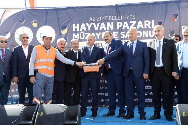 Erzurum Hayvan Borsasının temeli atıldı