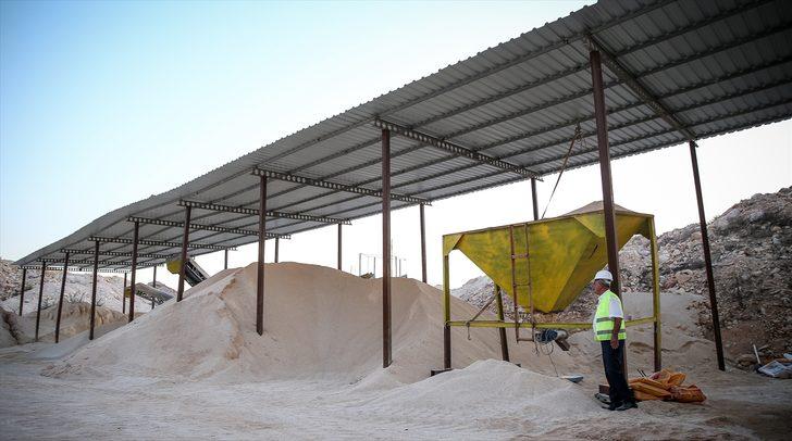 Balıkesir'in Sındırgı ilçesindeki Düvertepe'den kaolin fışkırıyor G5