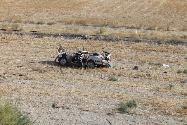 Şarampole devrilen otomobilin sürücüsü öldü