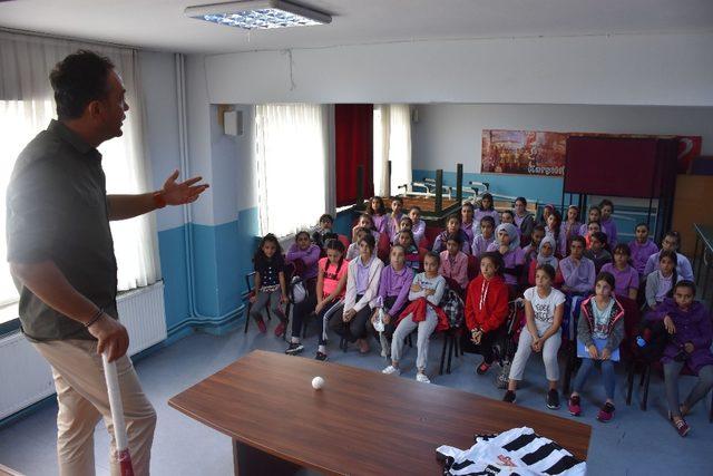 Türkiye Hokey Federasyonu  ‘’Hokey Yıldızlarını Keşfediyor’’ projesi