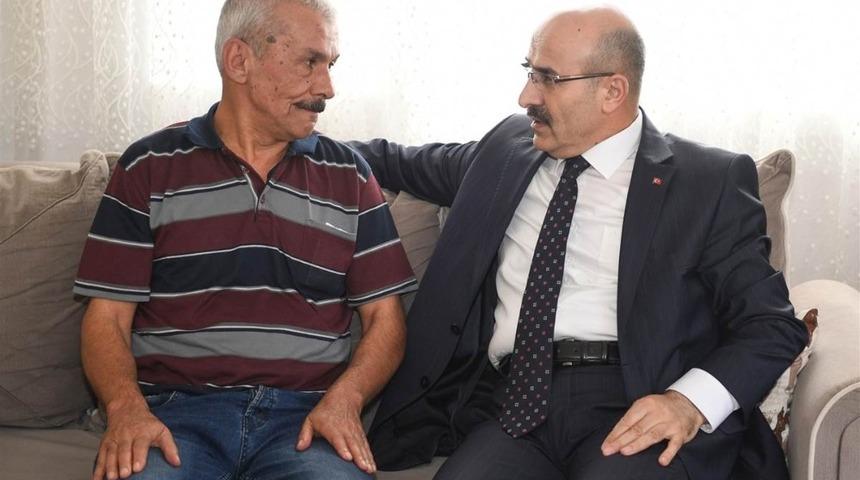 Vali Demirtaş: &ldquo;Şehit ailelerini koruyup g&ouml;zetmeye devam edeceğiz&rsquo;&rsquo;