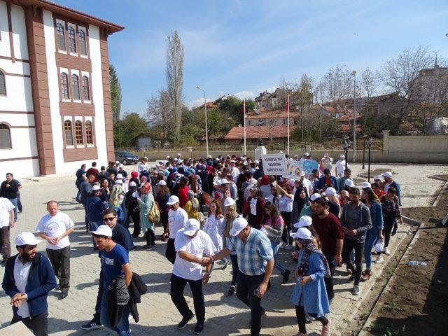 Hisarcık protokolünden yürüyüş