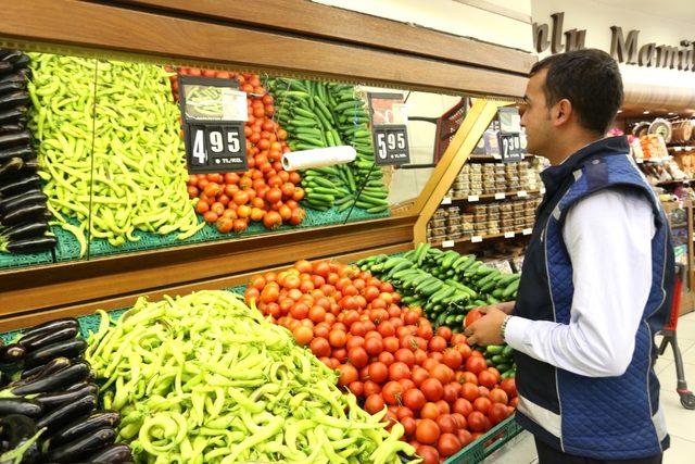 Serdivan Belediyesi’nden etiket denetimi