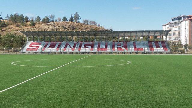 İlçe stadında tribünler tamamlandı