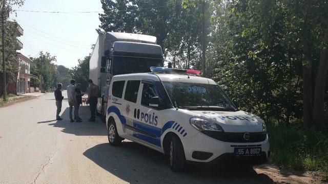 Park halindeki tırın aküleri çalındı