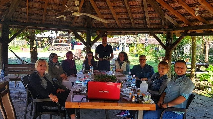 Tıbbi ve aromatik bitkilerin yaygınlaştırılması &ccedil;alışmaları hızla s&uuml;r&uuml;yor