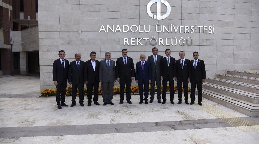 ETO Başkanı, Prof. Dr. &Ccedil;omaklı&rsquo;yı ziyaret etti