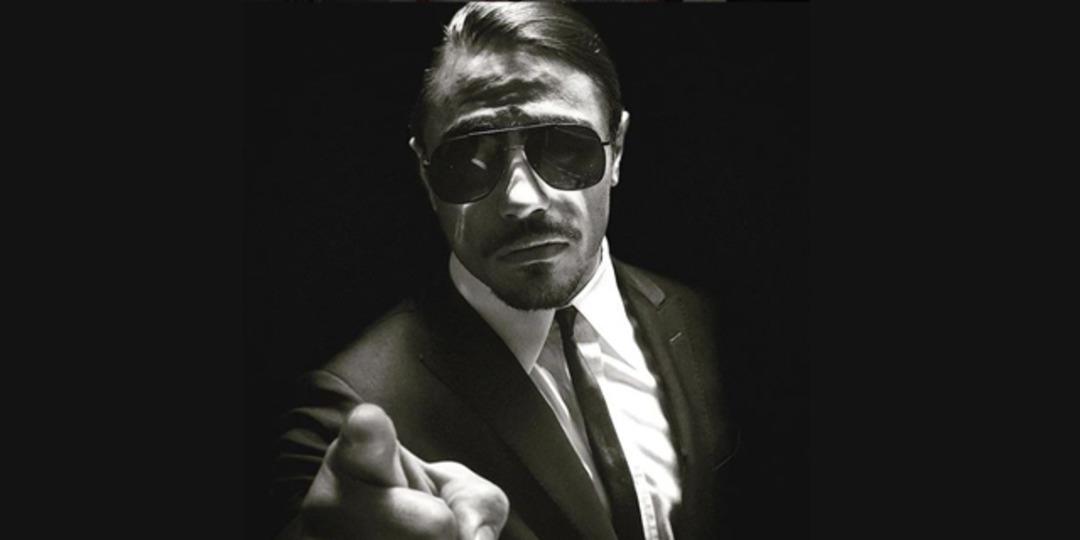 Nusret'i g&ouml;ren polisler etrafını sardı! 'Beraber &ccedil;evirmedeyiz' 