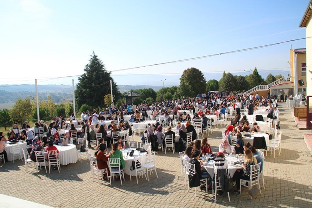 Gediz Ticaret ve Sanayi Odası&rsquo;ndan &ouml;ğrencilere kahvaltı