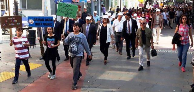 Alaşehir’de sağlık için yürüyüş düzenlendi