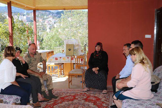 Albay, aynı ismi taşıdığı şehidin ailesine verdiği sözü unutmadı