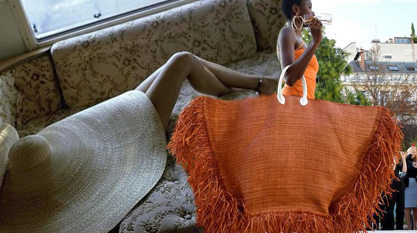 Devasa b&uuml;y&uuml;kl&uuml;kteki şapkalardan sonra sıra geldi &ccedil;antalara