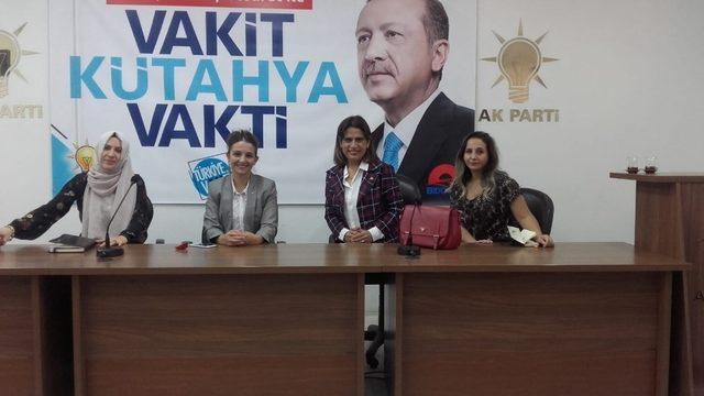 MHP İl Kadın Kolları Başkanlığı’ndan AK Parti İl Kadın Kolları Başkanlığı’na ziyaret