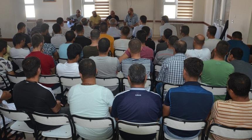 Hatay Medeniyetler Korosu&rsquo;ndan h&uuml;k&uuml;ml&uuml;lere konser