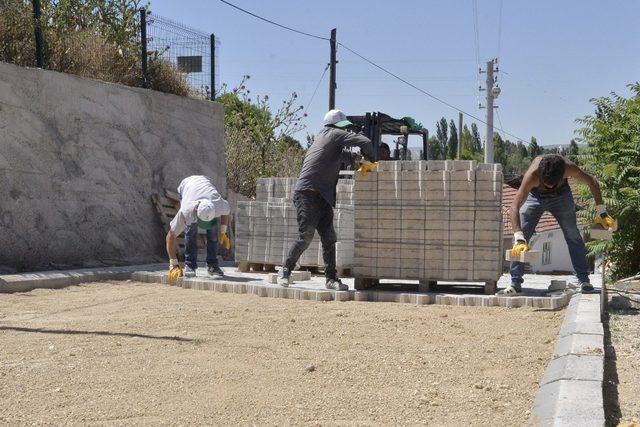 Kırsalda ve merkezde çalışmalar sürüyor