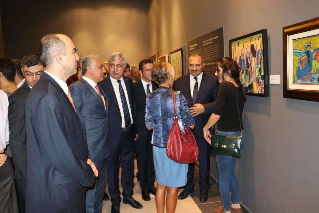 TCMB Sanat Koleksiyonu&rsquo;nda yer alan eserler Malatya&rsquo;da sergilendi