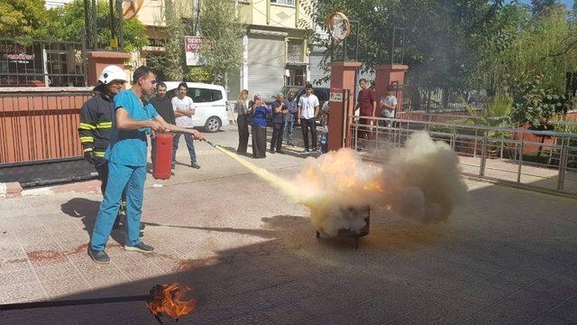 İtfaiye Müdürlüğü eğitimlerine devam ediyor