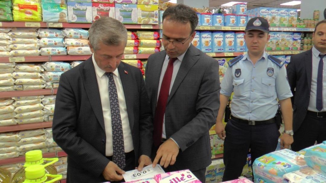 Tahmazoğlu&rsquo;ndan market denetimi