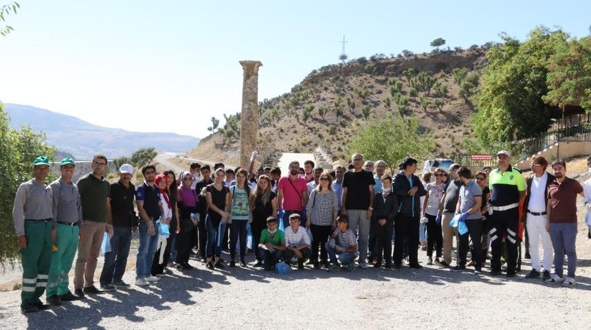 Tarihi Cendere k&ouml;pr&uuml;s&uuml;nde y&uuml;r&uuml;y&uuml;ş yapıldı