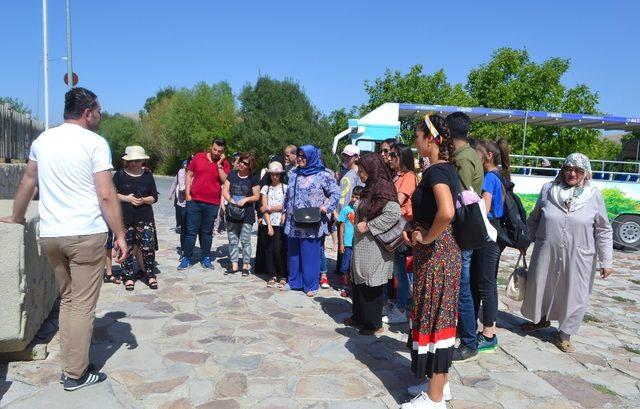 Tur Otobüsü 20 bin kişiye Battalgazi’yi gezdirdi