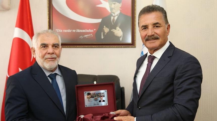 Başkan Tuna, il&ccedil;e m&uuml;ft&uuml;lerini ziyaret etti