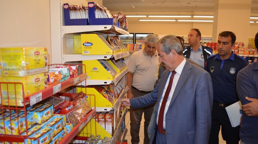 Erciş ve Adilcevaz'da, zabıtalar fiyat denetimi yaptı